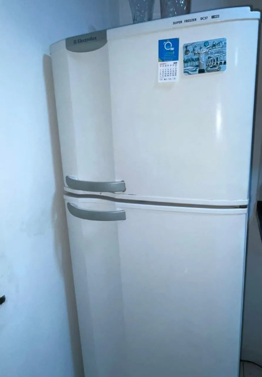 Geladeira com freezer Electrolux DC37 - Foto 5