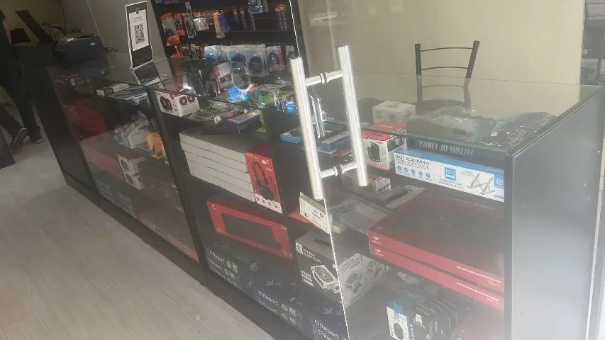 Vendo móveis completos de loja de informatica  - Foto 3
