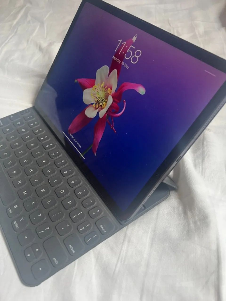 iPad Pro 11 polegadas 512 giga bytes e 4G para dados + teclado original Apple MOC - Foto 4