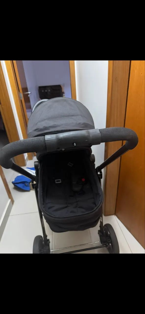 Carrinho e bebê conforto 