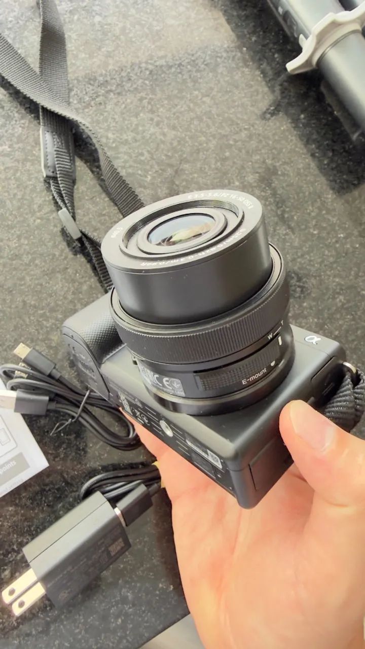 Vendo Sony ZV-E10 - Foto 4
