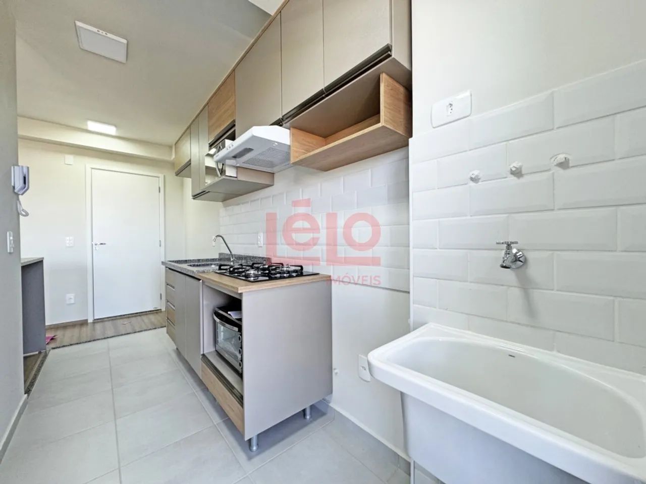 Apartamento semimobiliado - Sacada com churrasqueira - Foto 4