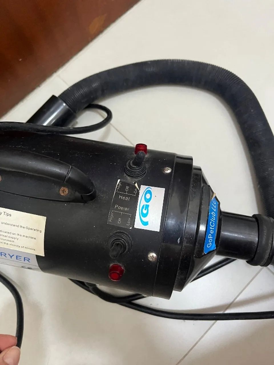 Secador e soprador profissional para animais gopetclub .produto usado porém em ótimo func.