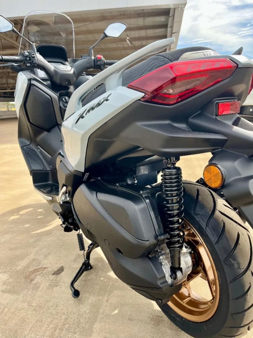 XMAX 300 CONNECTED - ÚLTIMAS UNIDADES! - Foto 8