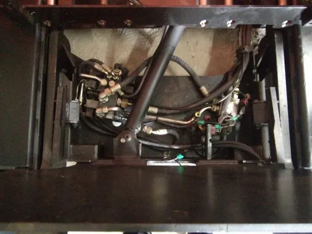 Empilhadeira BT modelo RR B2 Ano 2008 - Foto 3