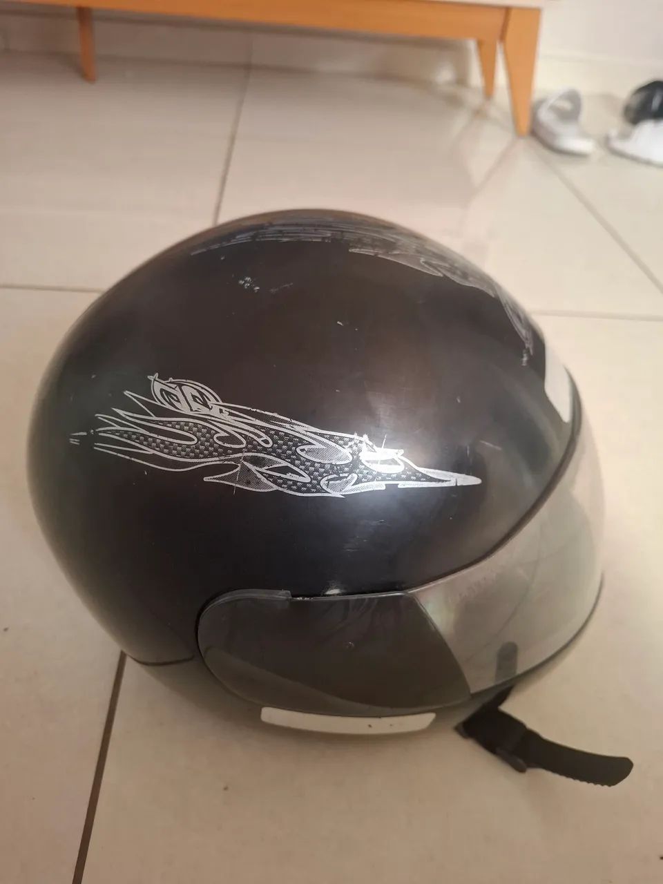 Vendo Capacete tamanho 58 - Foto 4