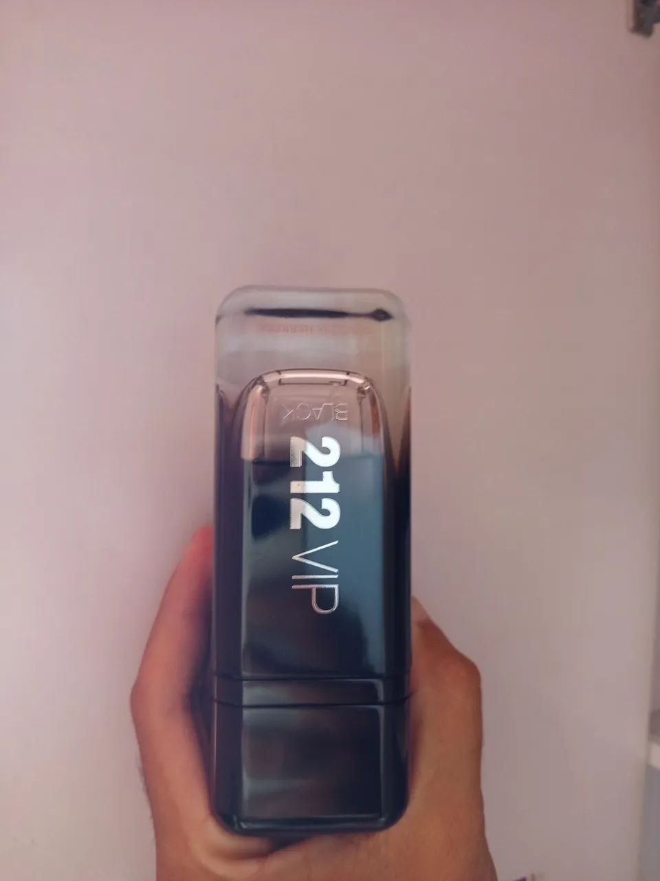PERFUME 212 VIP BLACK  - Foto 2
