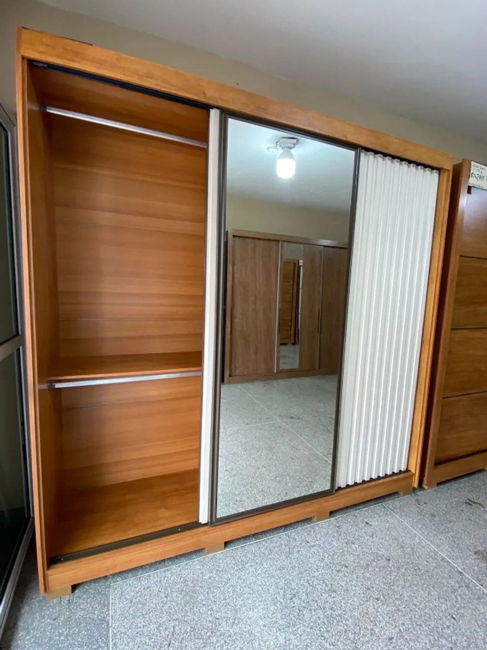 GUARDA ROUPA PORTA RIPADA - Foto 5