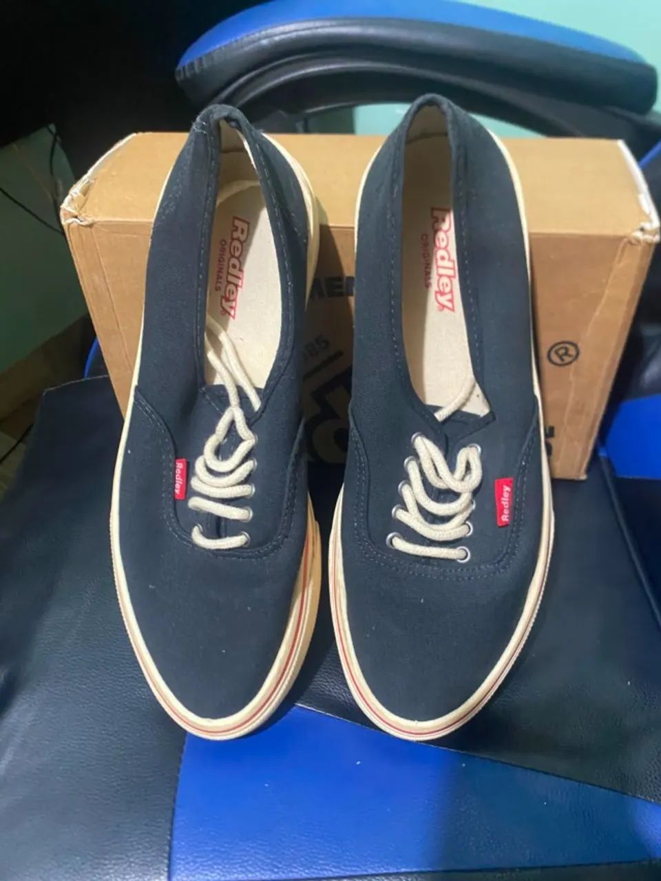 Tenis reserva 44