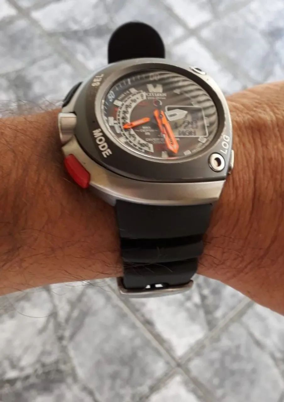 Relógio antigo original CITIZEN AQUALAND MEIA LUA TITANIUM PROMASTER JAPAN  - Foto 4