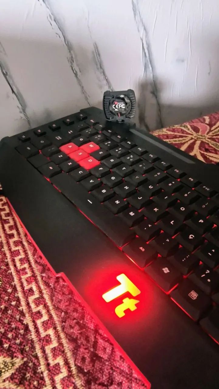 Teclado Gamer Thermaltake Challenger pro - Foto 2