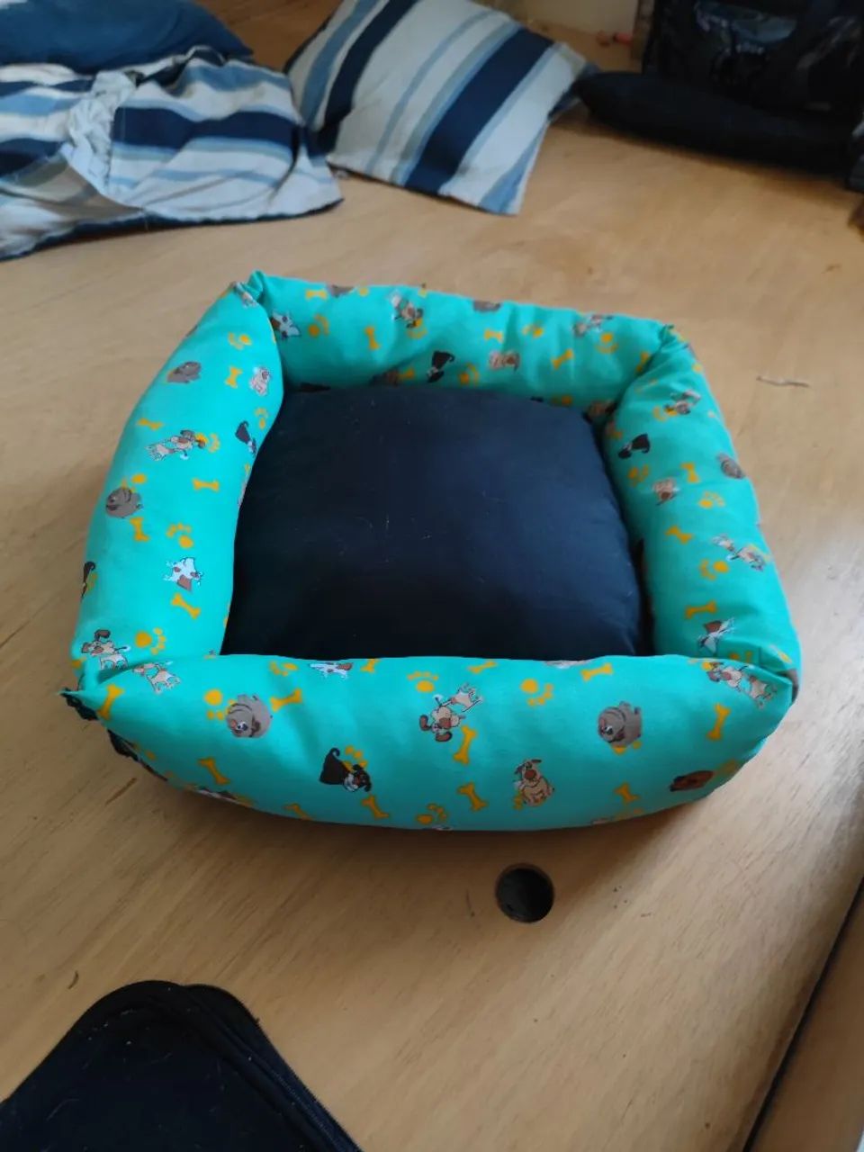 Dog/Cat Bed64993721329537120