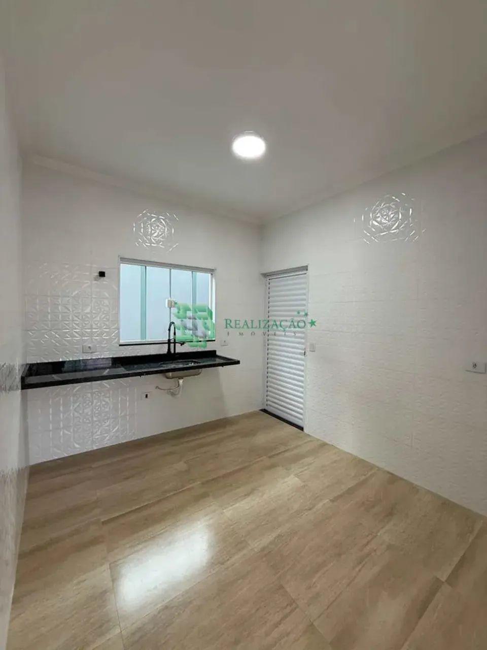 sobrado em Mongaguá, com piscina e 3 dormitórios - Foto 4