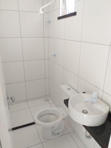 Linda casa em condomínio com ótima localização - Foto 14