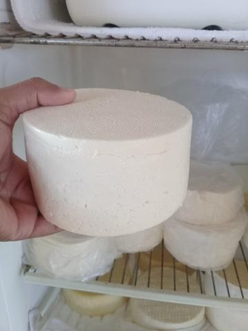Queijo e ovo caipira
