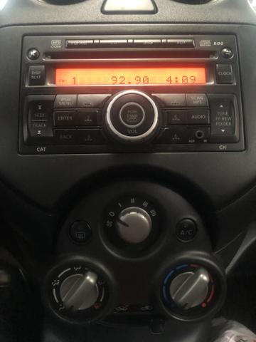 Nissan Versa SL 1.6 2014 - Foto 7