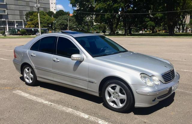 Carro Impecável