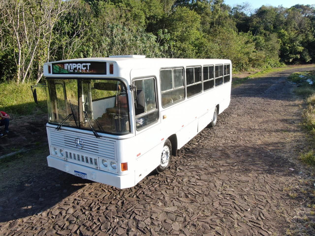 Ônibus para banda DJ rodeio motocross