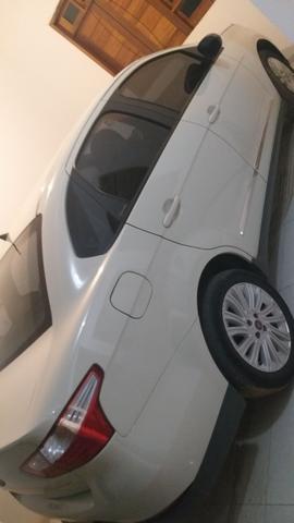 Carro Siena 1.6 completo 35 mil qual quer coisa chama no zap 9 * - Foto 2