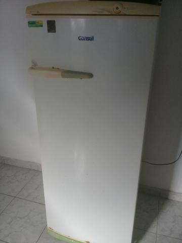 Vendo geladeira
