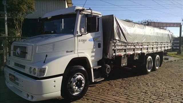 MERCEDES BENZ 1620 COM CARROCERIA ANO 2012