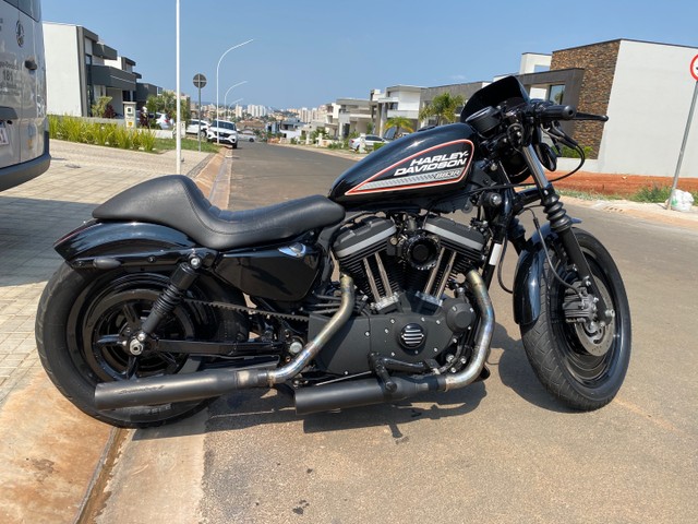 HARLEY DAVIDSON 883