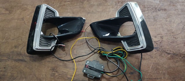 Moldura da milha Hilux 2018 2019 2020 led - Foto 4