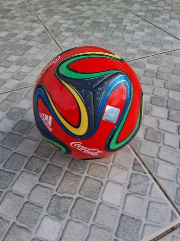 Bola oficial adidas brazuca final rio mundial 2014 Brasil Nogueira, Fraião  E Lamaçães • OLX Portugal