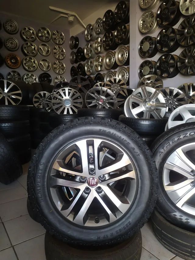 Rodas aro 17 Fiat Toro com pneus - Foto 3
