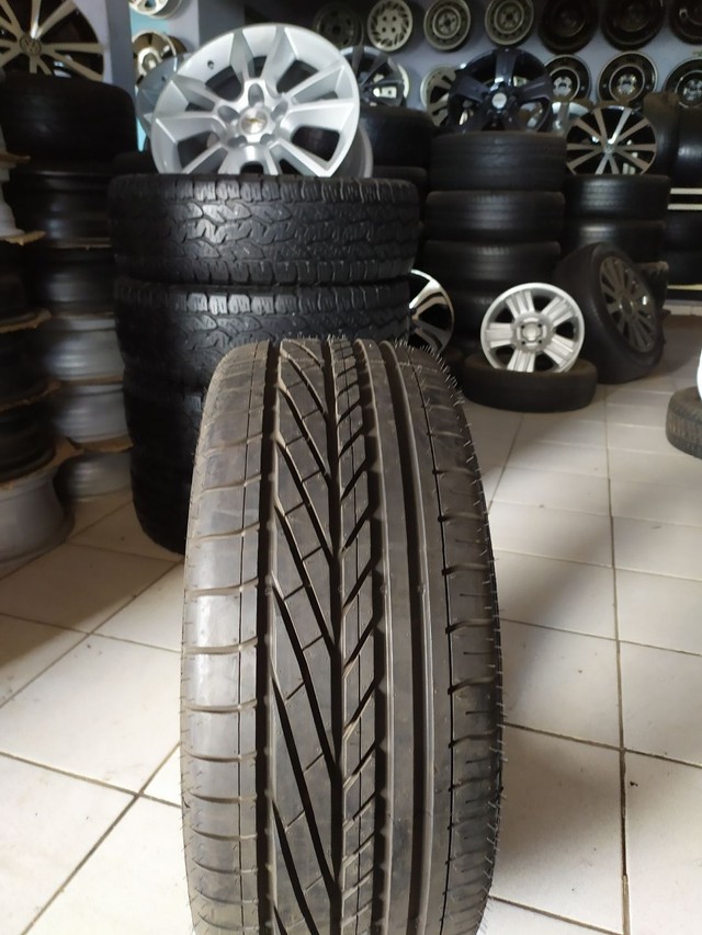 Pneu 225 55 16 Goodyear Excellence  - Foto 2