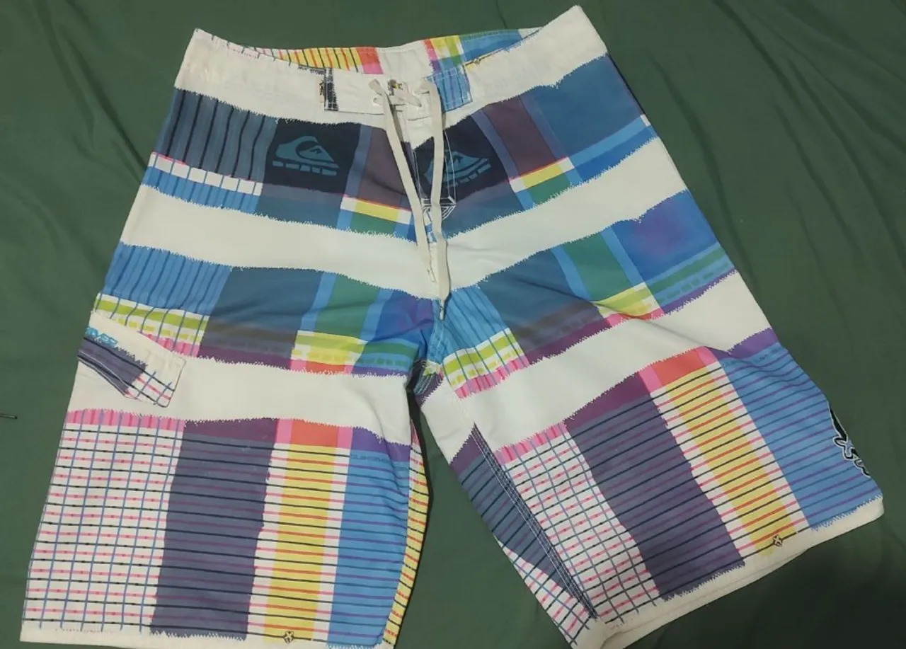 Shorts de Praia Quiksilver original tamanho 46