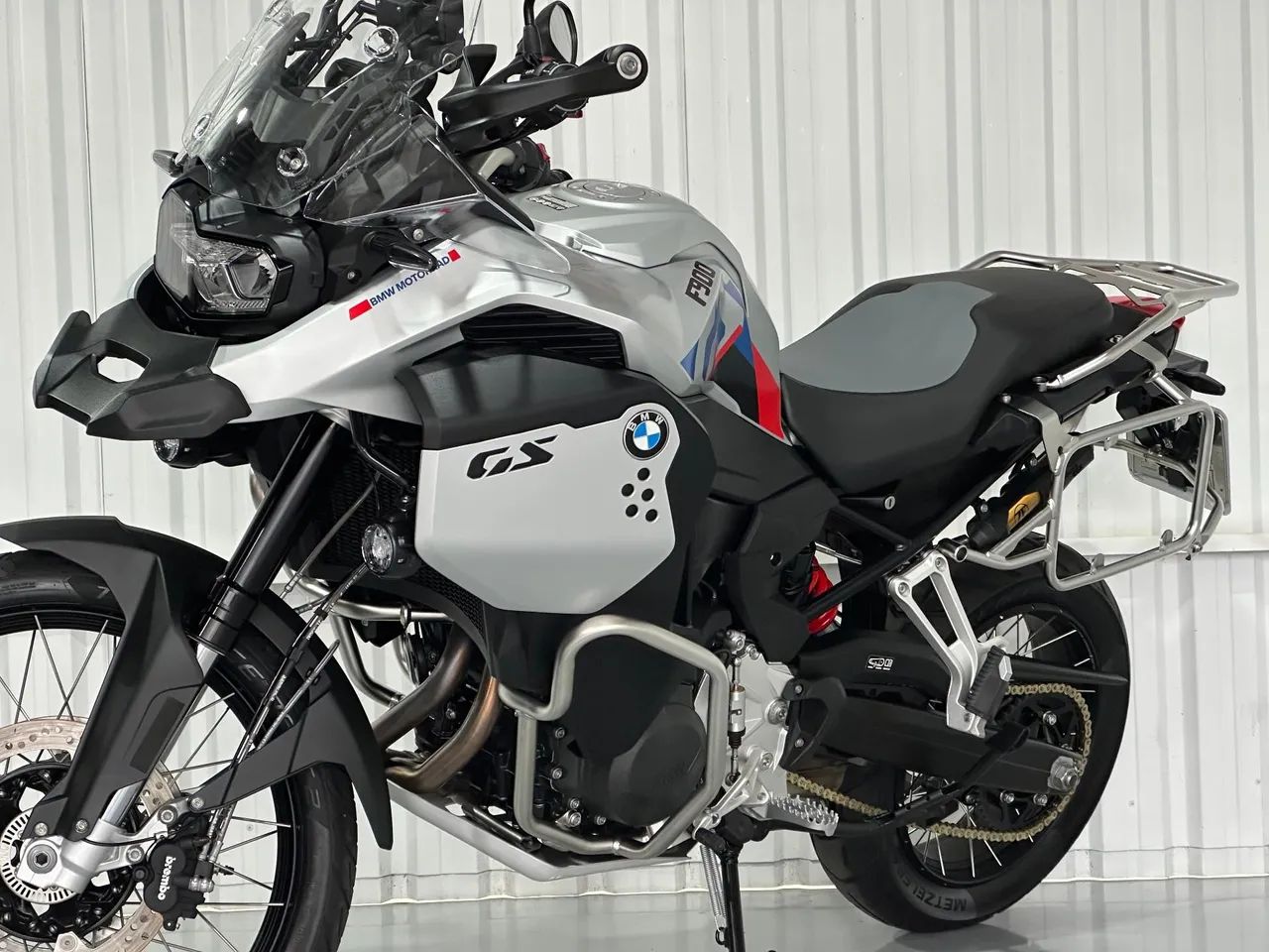 F 900 GS ADVENTURE PLUS ABS CINZA 2024/2025 - Foto 8