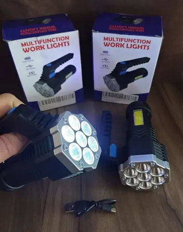 Lanterna tática recarregável USB completa com vários modos de luzes