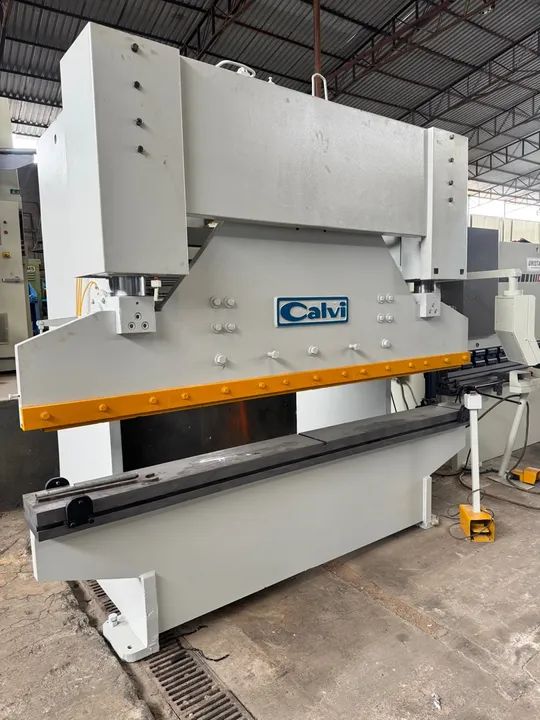 DOBRADEIRA CALVI 150 Toneladas - Foto 2