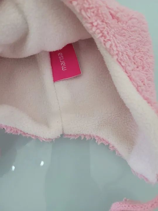 Gorrinho de inverno infantil com pompom rosa - Foto 2