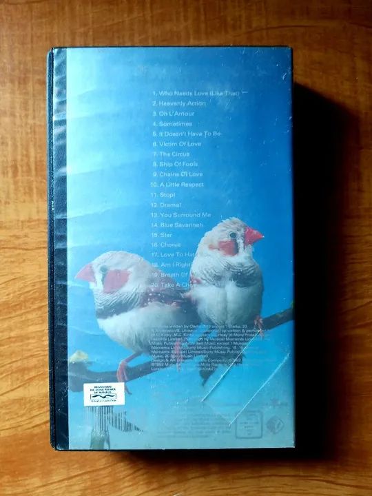 Fita VHS rara Erasure - Pop! 20 Hits em ótimo estado  - Foto 4
