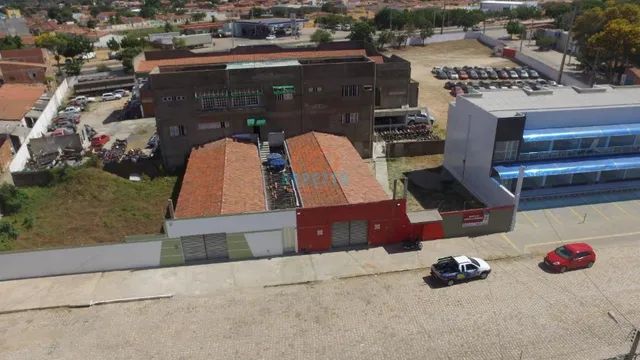 CÓD: 2017. Terreno com Lojas e Prédio Comercial com área de 10.532 m² para Venda!   - Foto 4