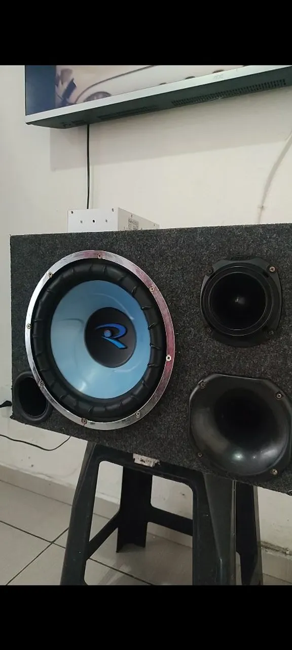 Vendo ou troco Caixa trio