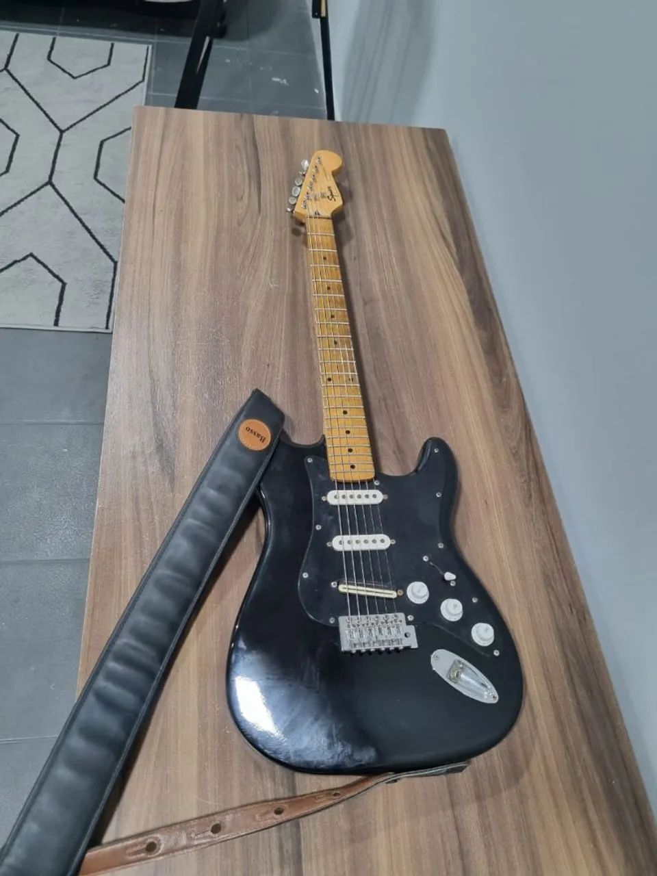 Guitarra Squier Stratocaster - Foto 2