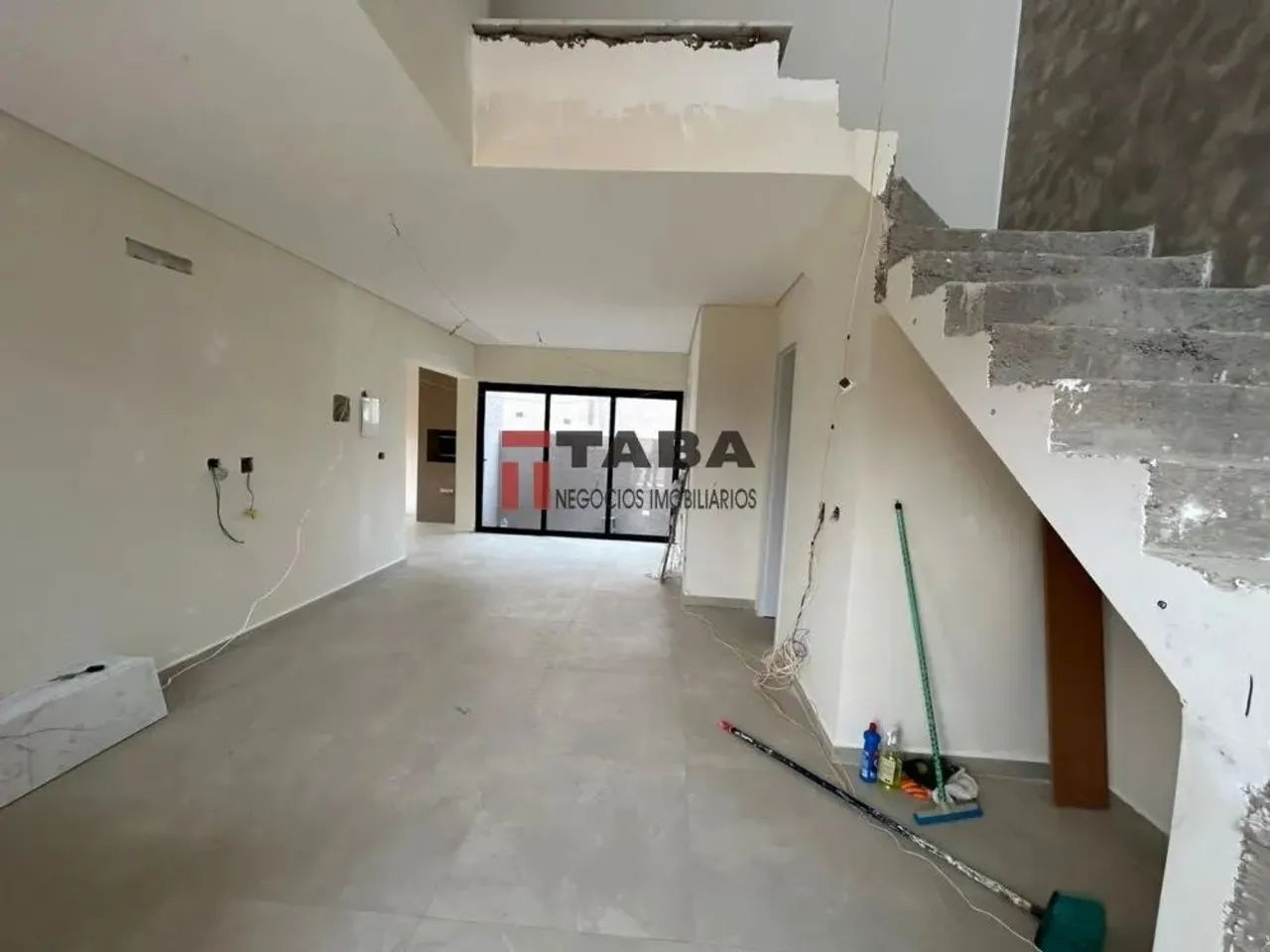 Sobrado à Venda em Curitiba Tingui/Bacacheri - Foto 4