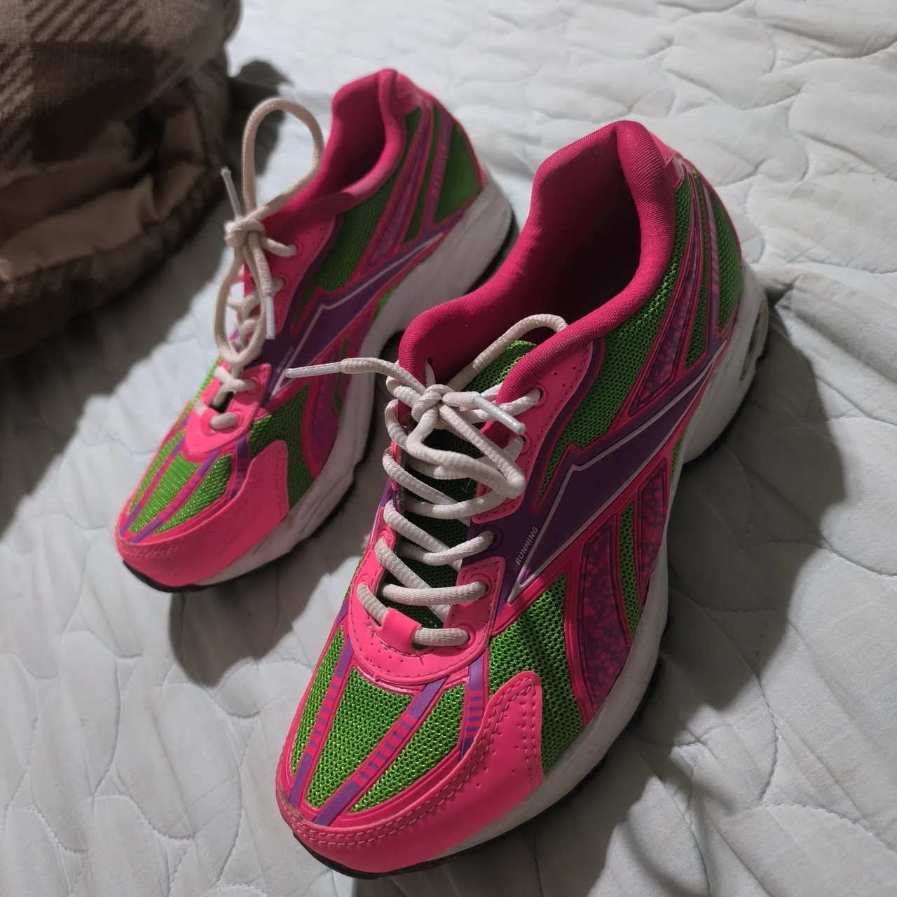 Tênis Esportivo Colorido Reebok Hexalite Running