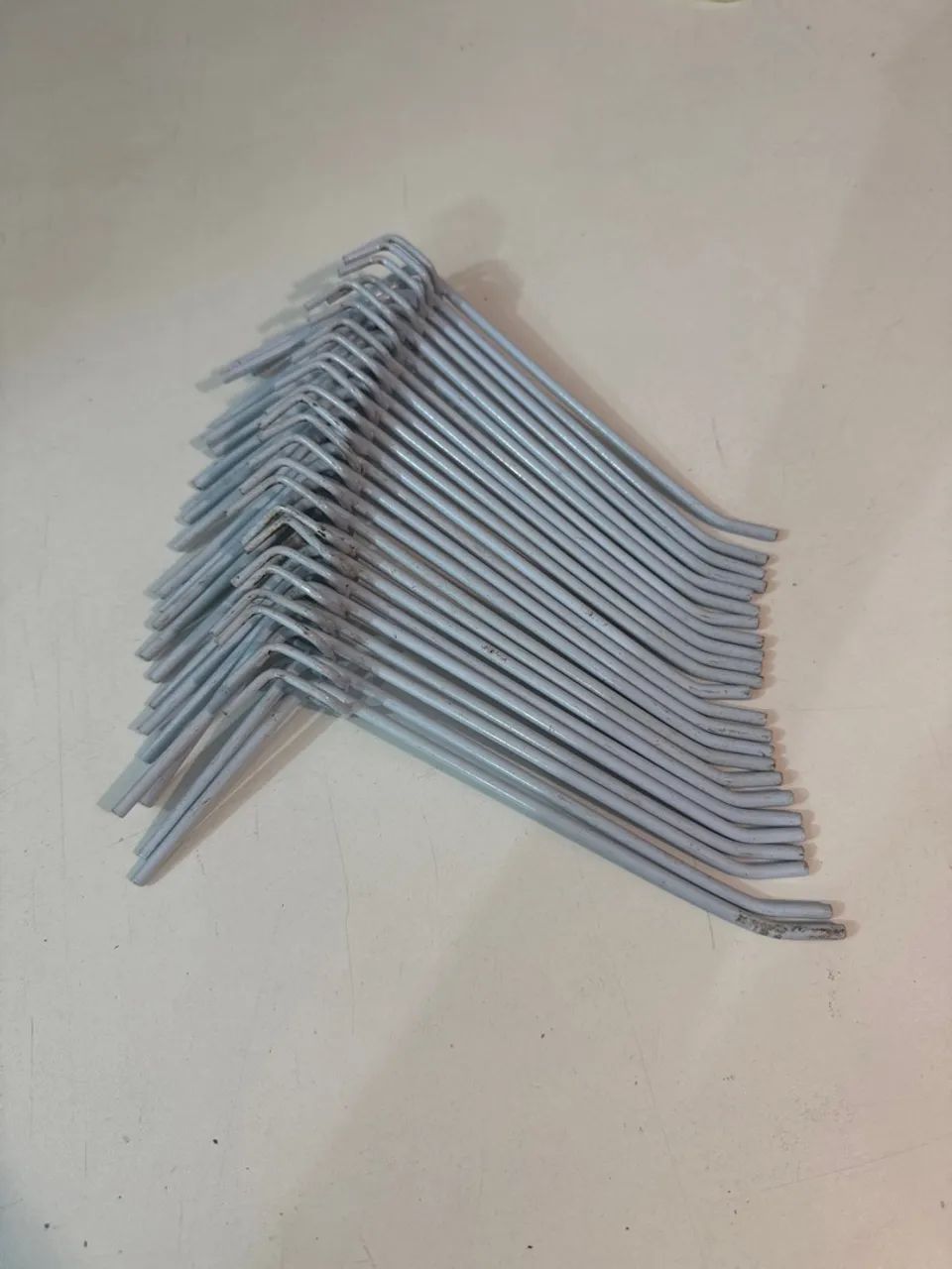 103 Cabides ganchos de Metal branco para Loja - Foto 2