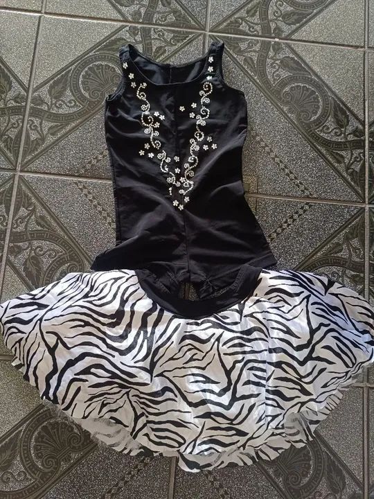 Fantasia infantil body com saia zebra