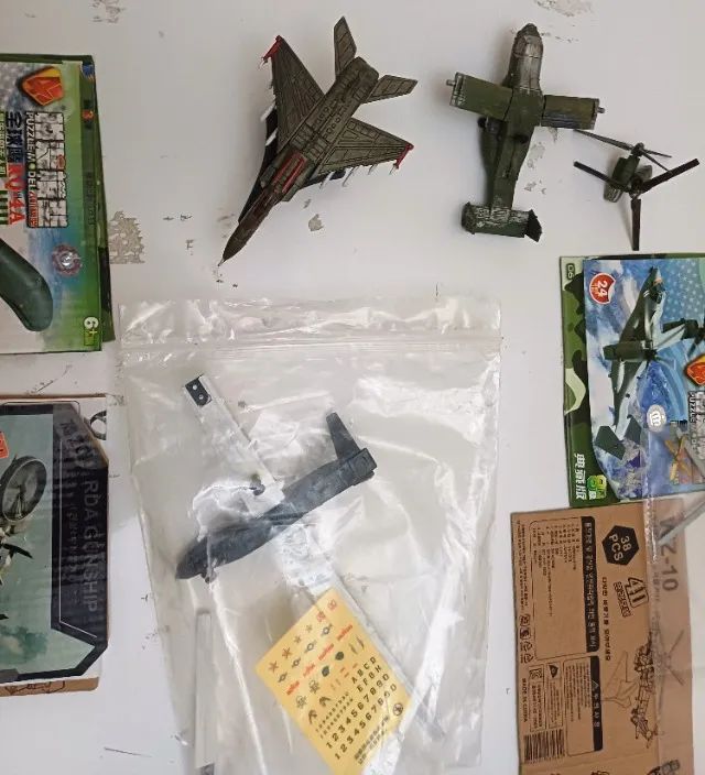 VARIOS AVIÕES NA ESCALA 1:165 MONTADOS  - Foto 3