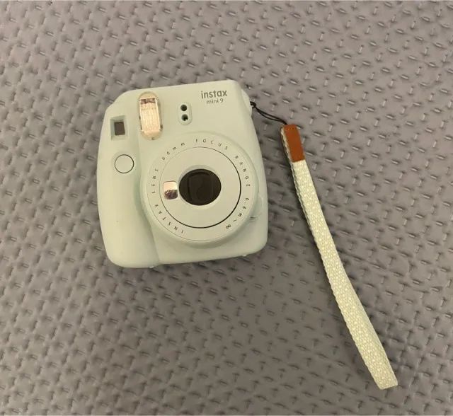 Câmera Polaroid Instax Mini 9