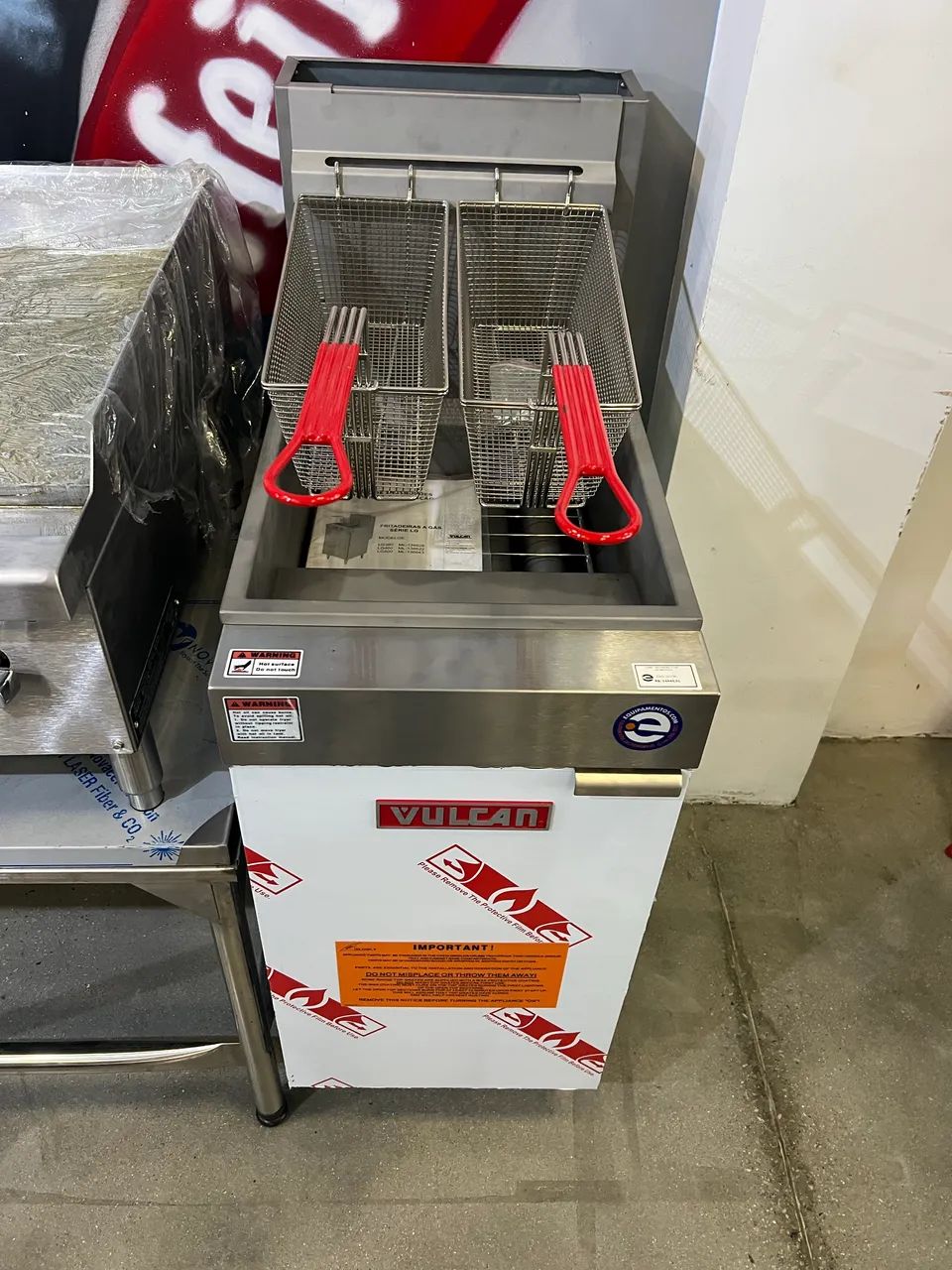 Fritadeira a gás LG400 Vulcan nova pronta entrega 