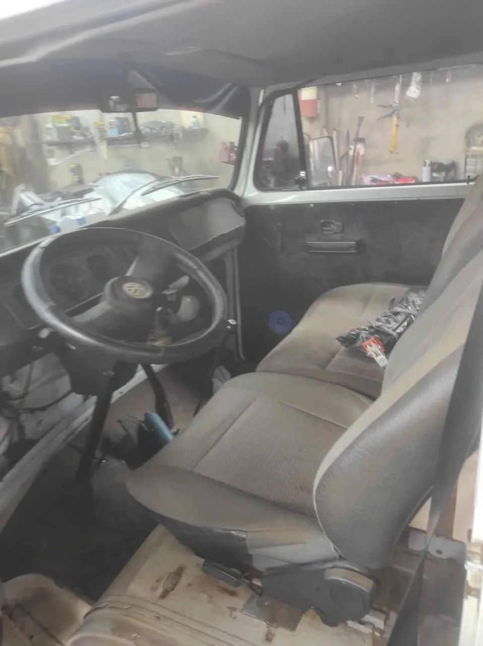 Volkswagen Kombi Escolar 1.6 MPI 2002 - Foto 3