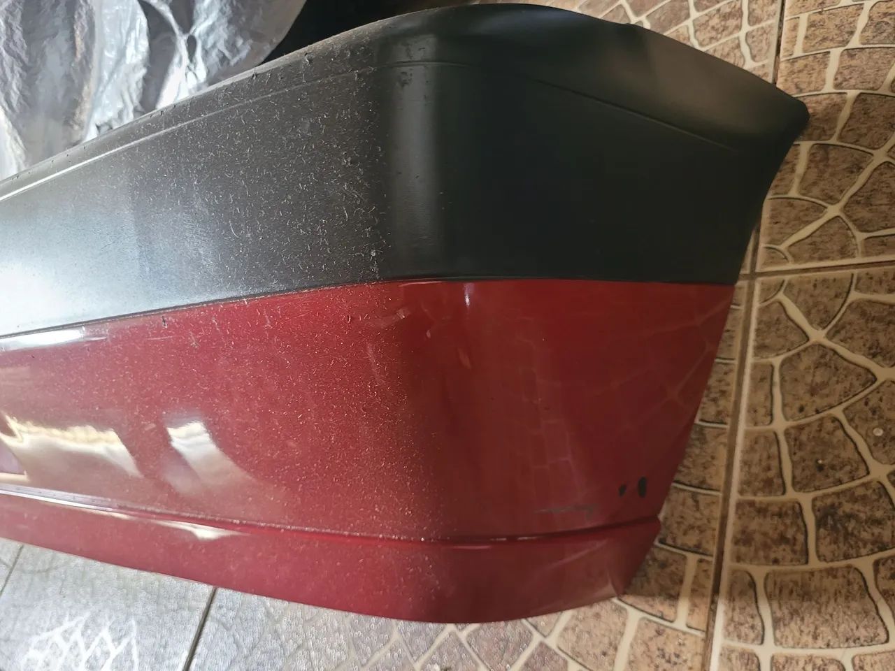 Parachoque Traseiro Vermelho Fiat Uno Mille - Foto 3