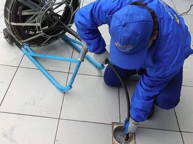 Encanador Bombeiro Hidráulico Desentupidora 24 horas todos dias