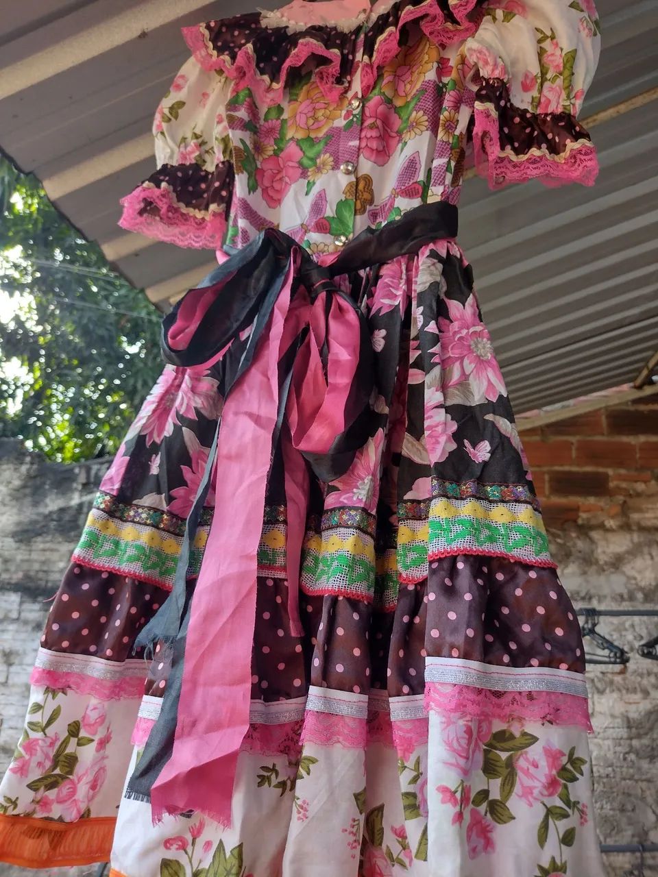 Vestido festa junina valor 50 reas, tamanho 9 a 10 anos  - Foto 4